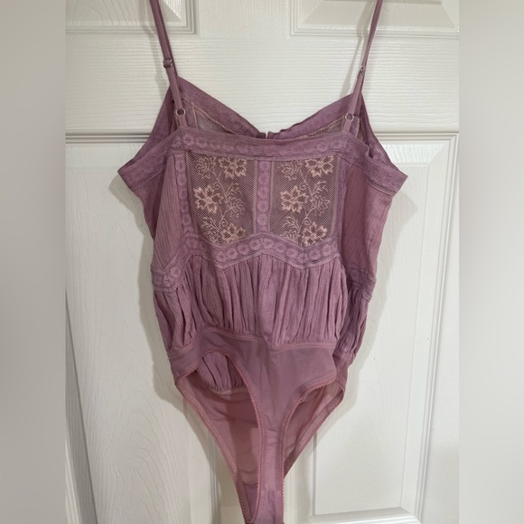 NEW Free People lace trim bodysuit - Picture 11 of 11